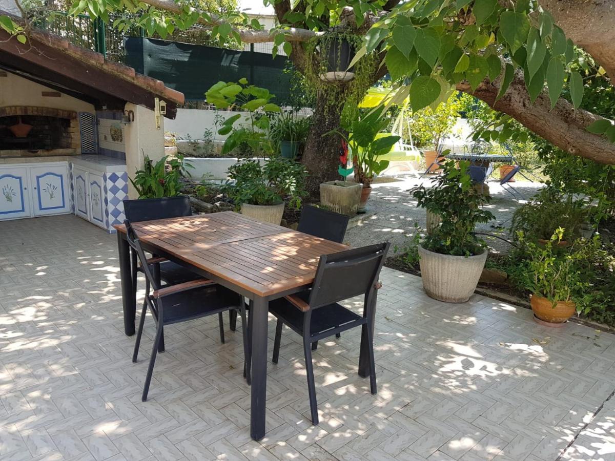 Rendez-Vous Avec Les Cigales - Gite 6 Personnes 100M2 - Piscine Privee - Climatisation Cheval-Blanc Luaran gambar