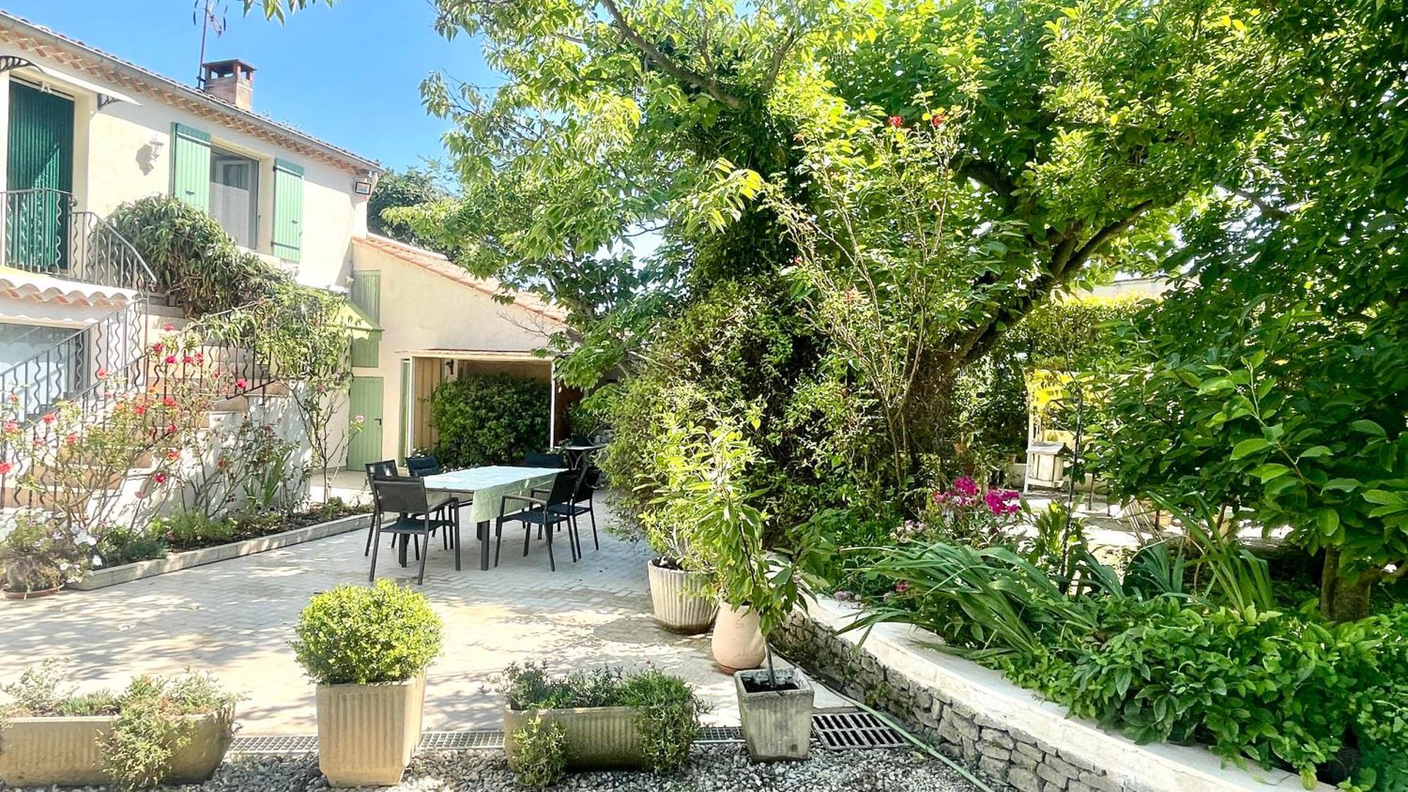 Rendez-Vous Avec Les Cigales - Gite 6 Personnes 100M2 - Piscine Privee - Climatisation Cheval-Blanc Luaran gambar