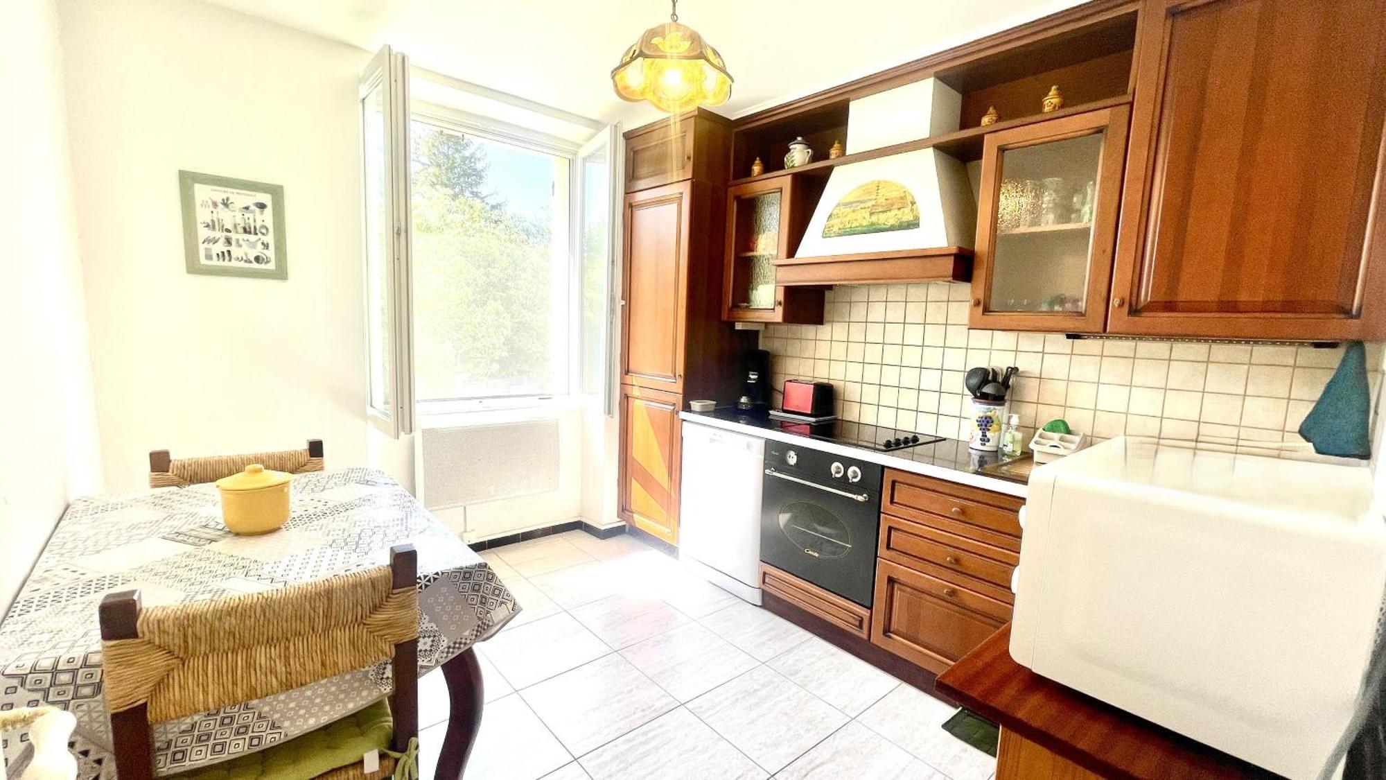 Rendez-Vous Avec Les Cigales - Gite 6 Personnes 100M2 - Piscine Privee - Climatisation Cheval-Blanc Luaran gambar
